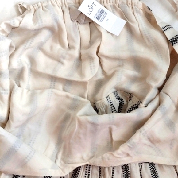 LOFT Boho Striped Sleeveless Romper Size Medium Neutral Minimalist - Picture 10 of 10